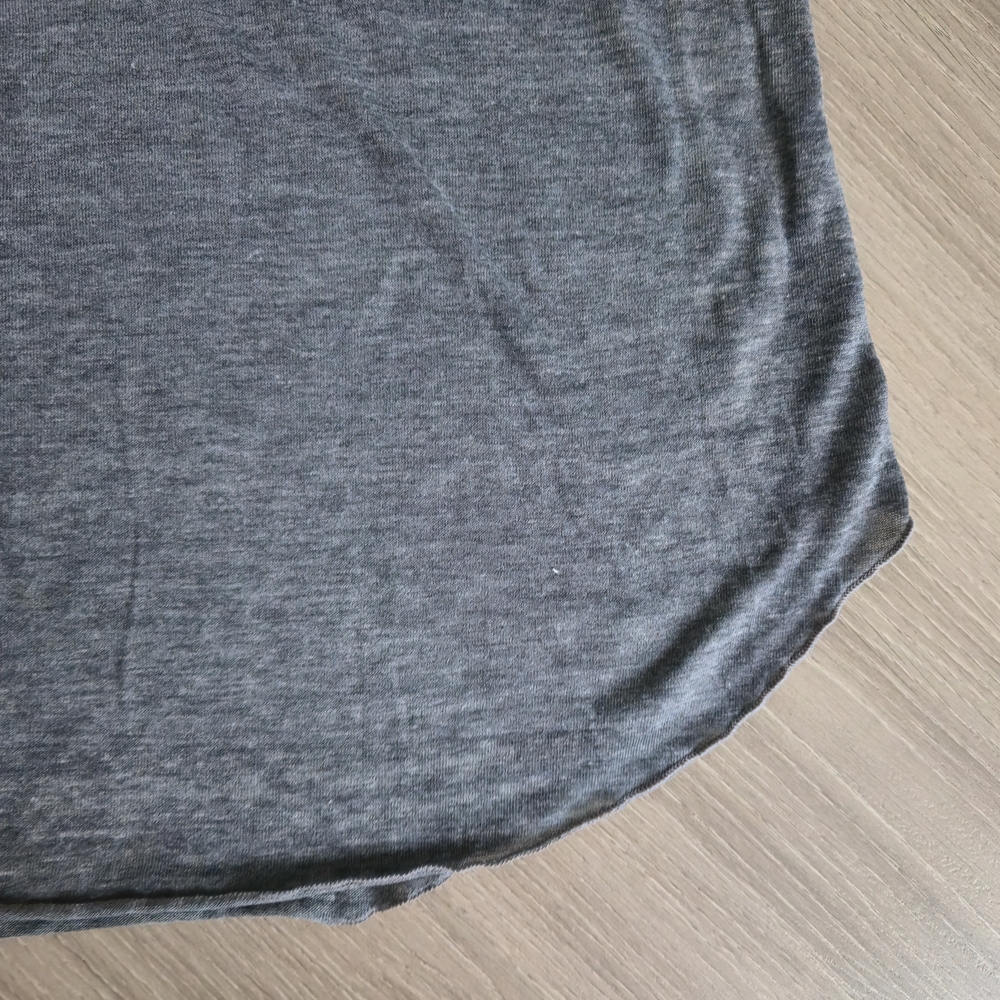 NWT CHASER Woman Gray Sleeveless Top "DREAM BELIEVE YOGA" Size M - Picture 5 of 11